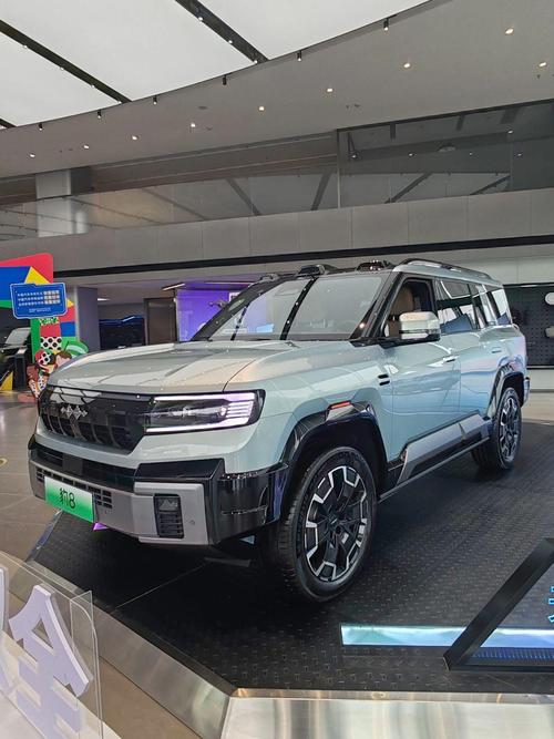 深圳79比亚迪方程豹硬派越野的爆款，英菲尼迪35周年与你共成长